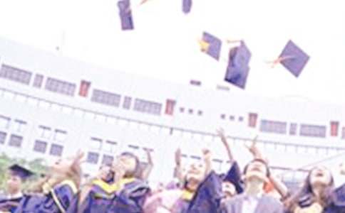 【精品】应届毕业生自荐信范文汇编七篇