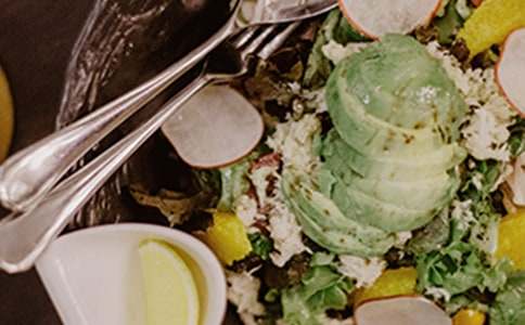 ���ڲ��������Ա���ʵ������