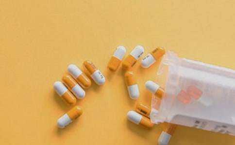 ��ʱ��ҩ���ʺ���