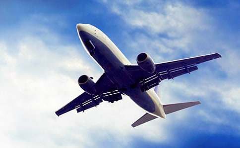 ף���ɻ�Զ�е�ף����