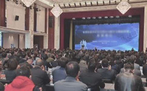 ��ѵ������ʽ�쵼�Ľ�����